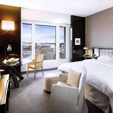 Hotel Grand Hyatt 5*