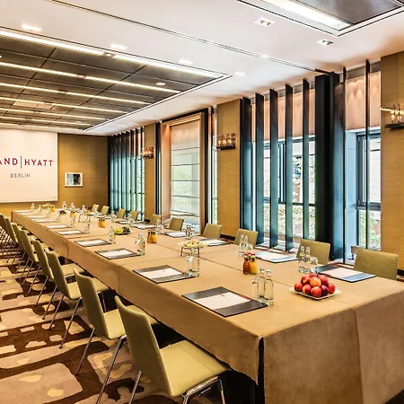 Grand Hyatt 5*