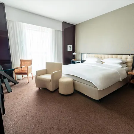 Grand Hyatt Ξενοδοχείο 5*