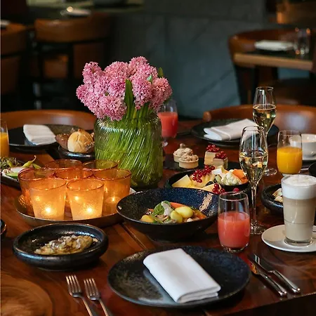 Grand Hyatt Ξενοδοχείο 5*