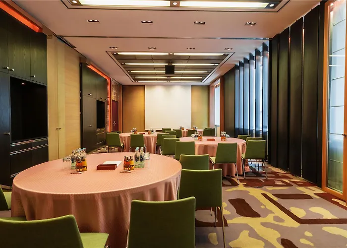 Grand Hyatt Hotel 5*