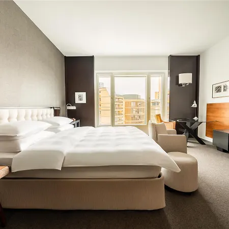 Hotel Grand Hyatt